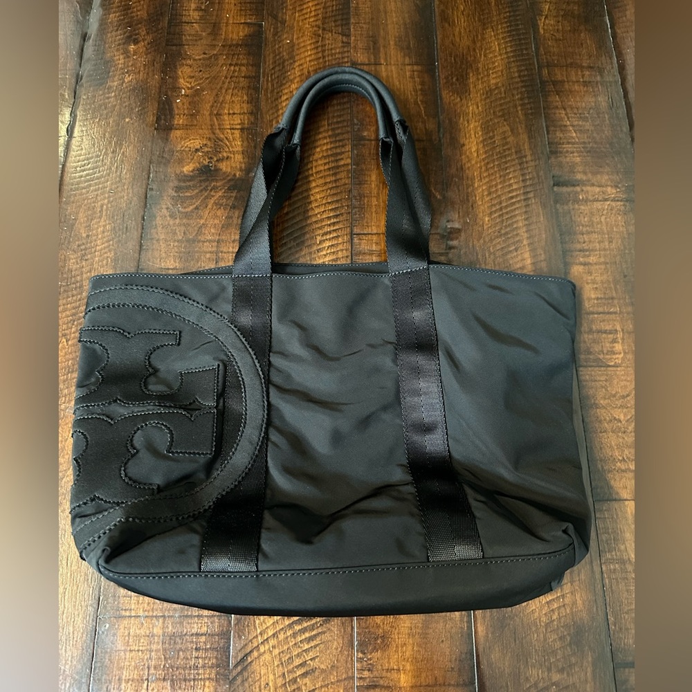 Tory Burch Penny Zip Tote EUC